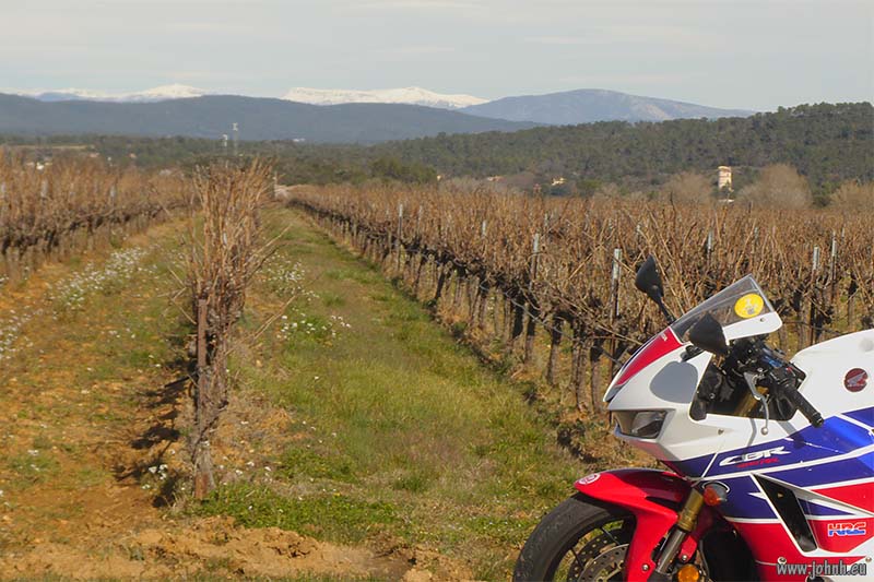 Riding my CBR600RR in Provence