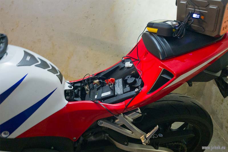 Bike battery on trickle charge